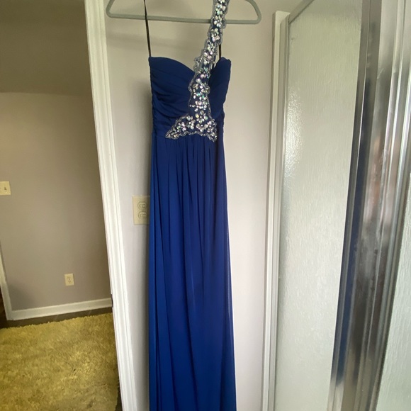 B.Darlin Formal dress - Picture 3 of 5